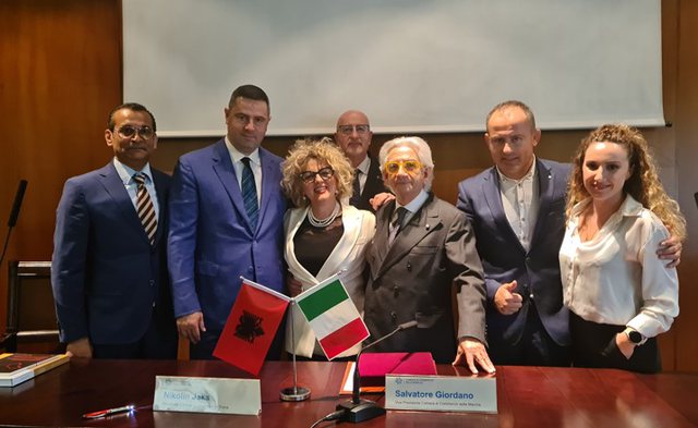 Shqipëria dhe Italia nënshkruajnë një momerandum në favor të të rinjve