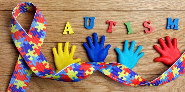 Si dallohen fëmijët që vuajnë nga spektri i autizmit? Ja si përgjigjet terapistja
