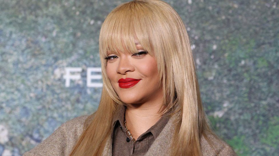Rihanna tregon nëse do të marrë pjesë në Met Gala këtë vit!