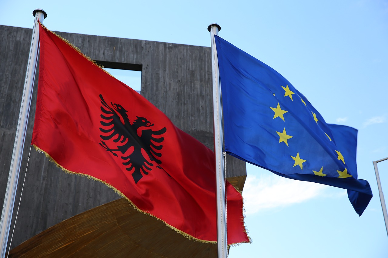 Tritol ndaj gjyqtarit në Shkodër, delegacioni i BE dënon ashpër sulmin: Siguria nga kërcënimet, thelbësore për pavarësinë e gjyqësorit!