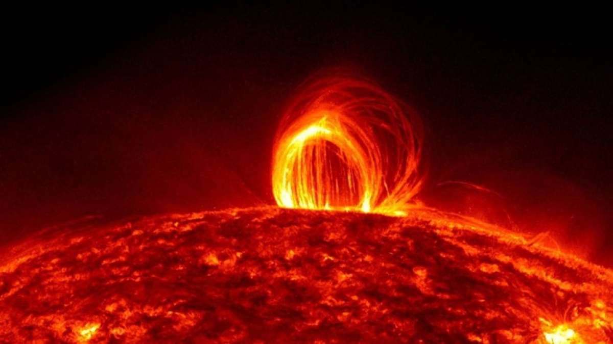 Dielli lëshon valën magnetike më të madhe të zjarrtë në afro një dekadë!
