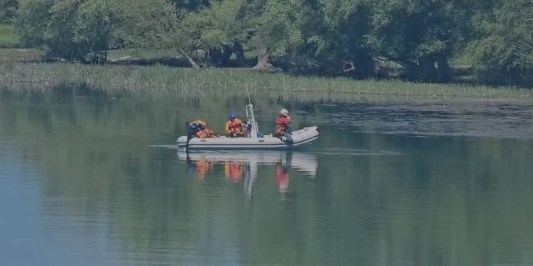 U gjet e mbytur në lumin Buna, Policia: Nuk janë konstatuar shenja dhune në trupin e 9-vjeçares