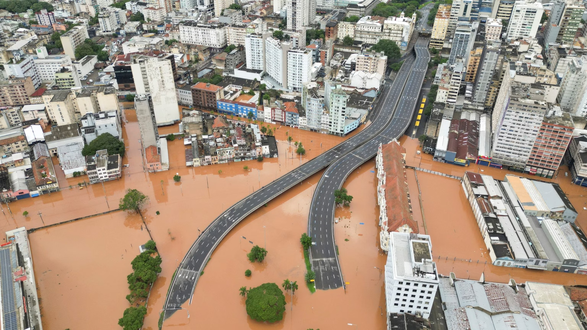 Stuhia me dhjetëra të vdekur “gjunjëzon” Brazilin!