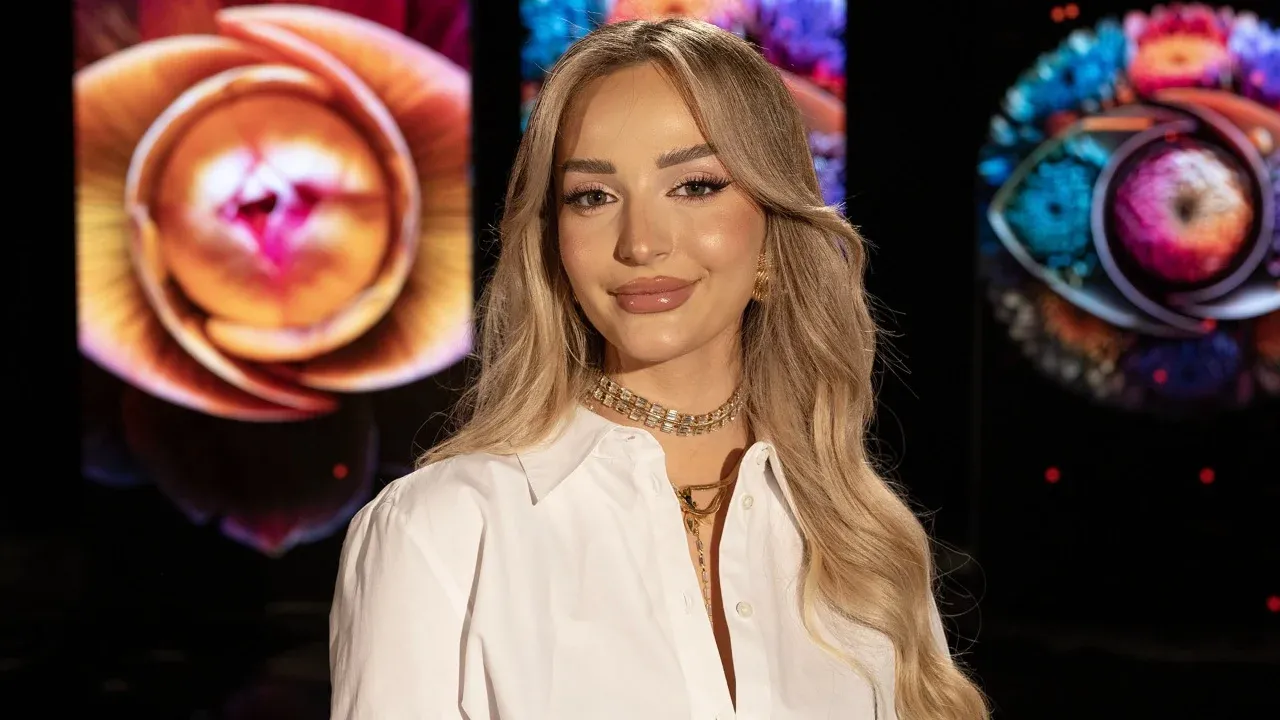 Këto raste si zgjidhen me kanun/ Babai i Selin k*rcënon “live” babain e Rogertit?