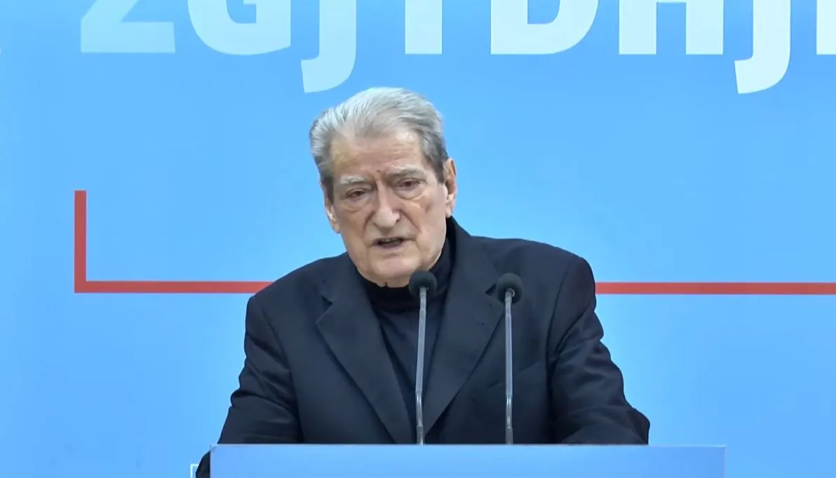 “Kryengritja më e fuqishme”, Berisha thirrje qytetarëve: Më 22 mars të mbushin rrugët dhe sheshet e Tiranës