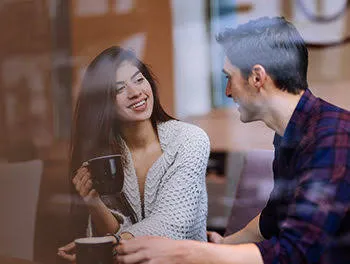 Kur takimi i parë “premton” më shumë: shenjat që nuk duhen injoruar