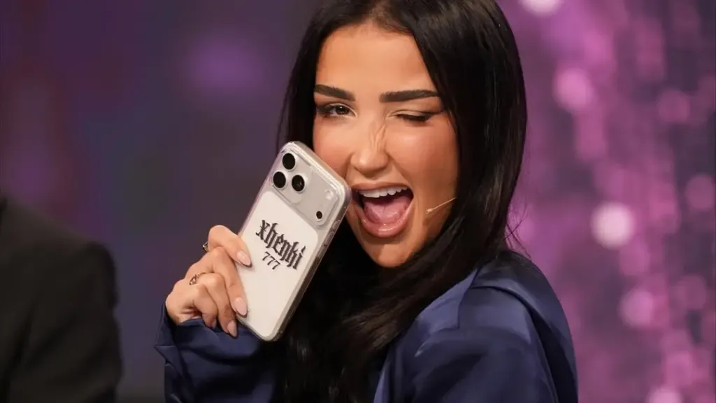 Po martohet Xheneta?, Postimi i saj ndez rrjetin