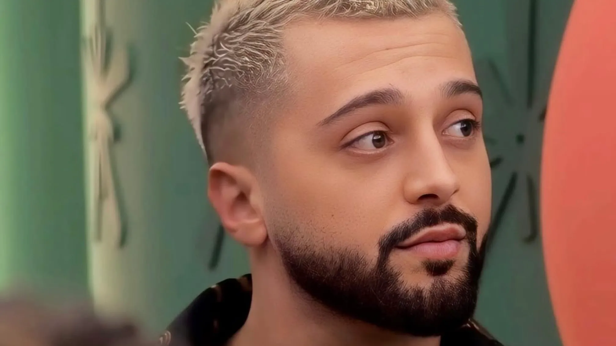 U la në burg për kanosje ndaj produksionit “Onima”, artistët në përkrahje të këngëtarit: Nuk ka vrarë njeri, lekët e veta kërkoi