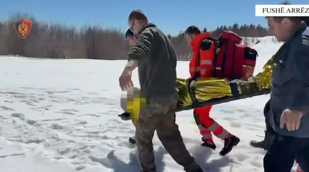 E rëndë në Fushë-Arrëz/ Shkoi për të rregulluar defektin, punonjësi i kompanisë celulare gjendet i shtrirë pranë antenave, transportohet me helikopter drejt Traumës