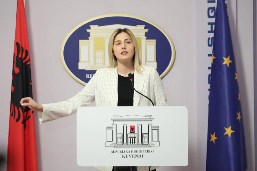 Ndërtimet te Vila e Zogut, deputetja Zhupa i kërkon ‘llogari’ Institutit të Trashëgimisë Kulturore