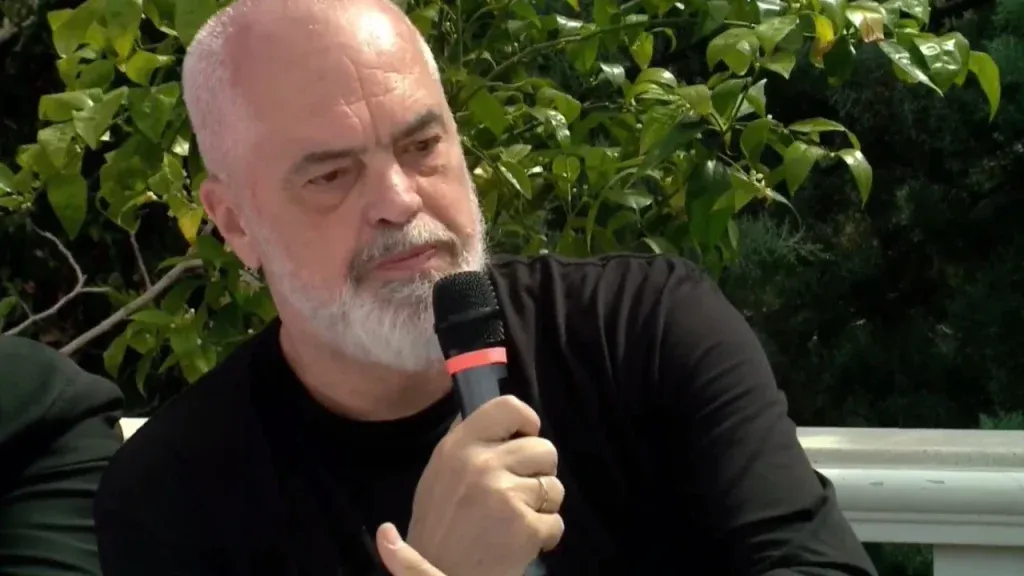 Rama “këshillon” operatorët turistikë: Kujdes me çmimet, do i bëni gropën vetes