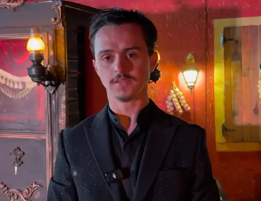 Rrjeti po zien/ Akili nuk është larguar “ende” nga Ferma VIP 3? Çfarë po fsheh produksioni