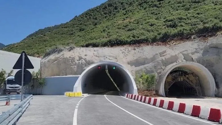 Tuneli i Llogarasë bëhet me pagesë brenda këtij muaji, sa do jetë tarifa për kalimin e mjeteve
