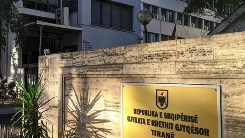 Prishja pa vendim i pallatit në Kombinat, Gjykatat e Tiranës dënon dy persona dhe liron nga akuza gjashtë të tjerë