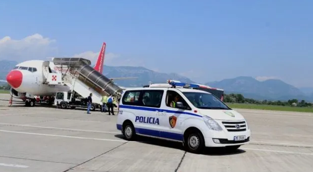 Italia ekstradon të kërkuarin e grupit të ‘Visit të Pojës”/ Dy të tjerë ekstradohen nga Gjermani e Angli